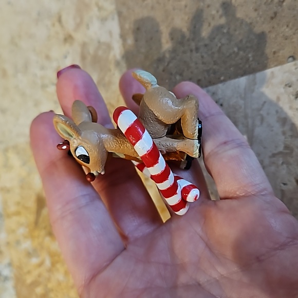 RUDOLPH THE RED-NOSED REINDEER ISLAND OF MISFIT TOYS ORNAMENT - Picture 2 of 3